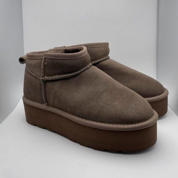 CUSHIONAIRE Women's COZY Genuine Suede pull on platform boot TAUPE 7.5 - Picture 1 of 6